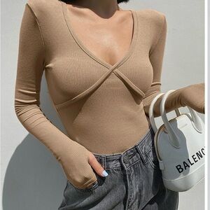 Commense Women's Tan V-Neck Sweater